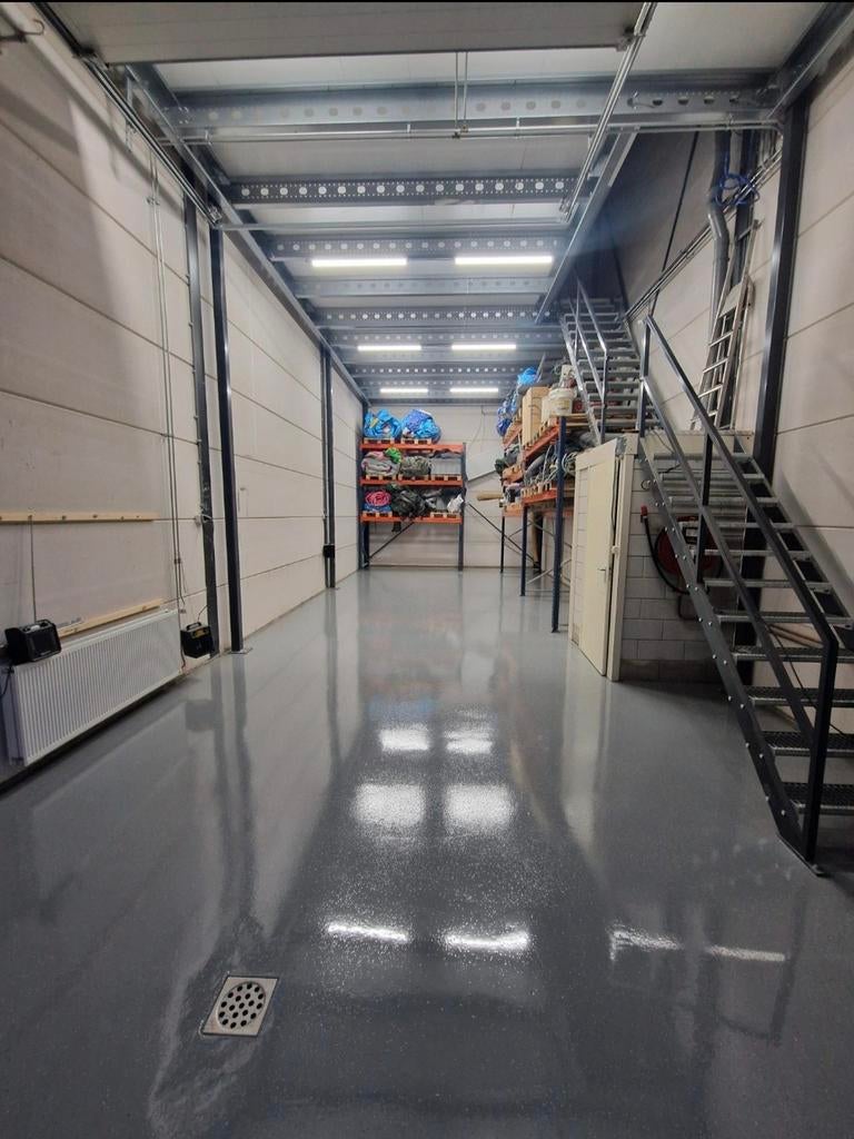 Bedrijfsruimte 80m2 te huur,  betreft benedenverdieping