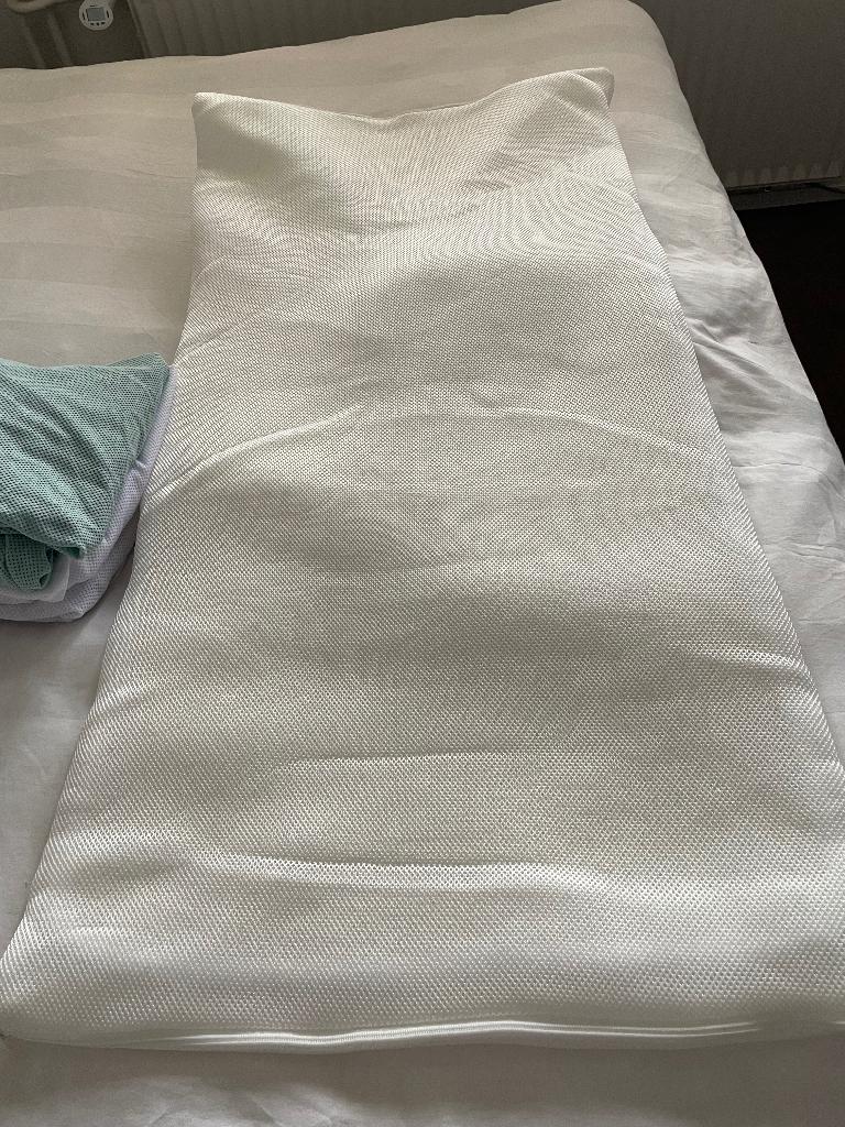 Aerosleep topper en drie hoeslakentjes, Ophalen of Verzenden, Gebruikt, Ledikant