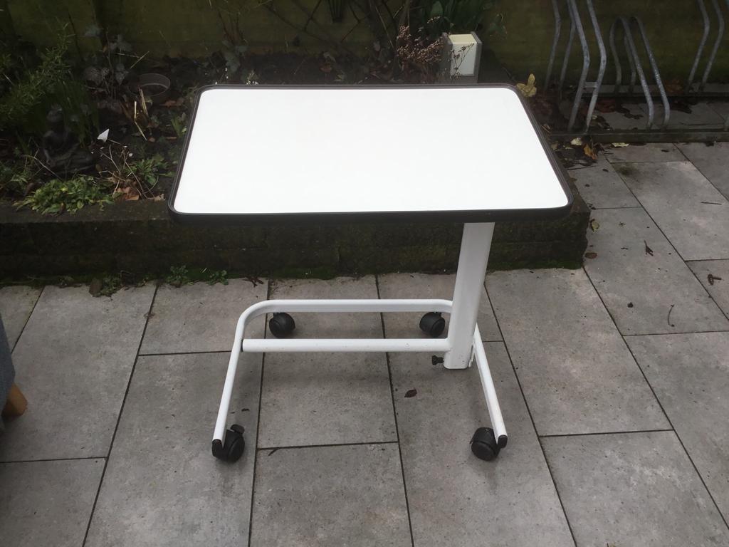 Verstelbare Bed Tafel, Caravans en Kamperen, Ophalen, Gebruikt