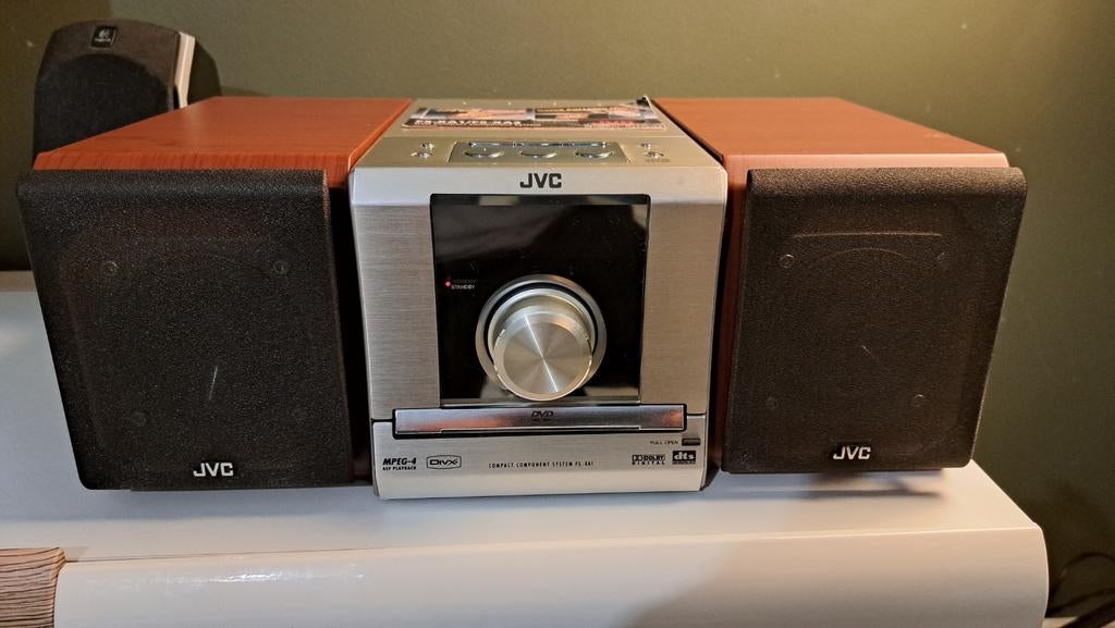 JVC CA- FSXA1 DVD CD RADIO, Ophalen of Verzenden, Zo goed als nieuw, Dvd-speler, Philips