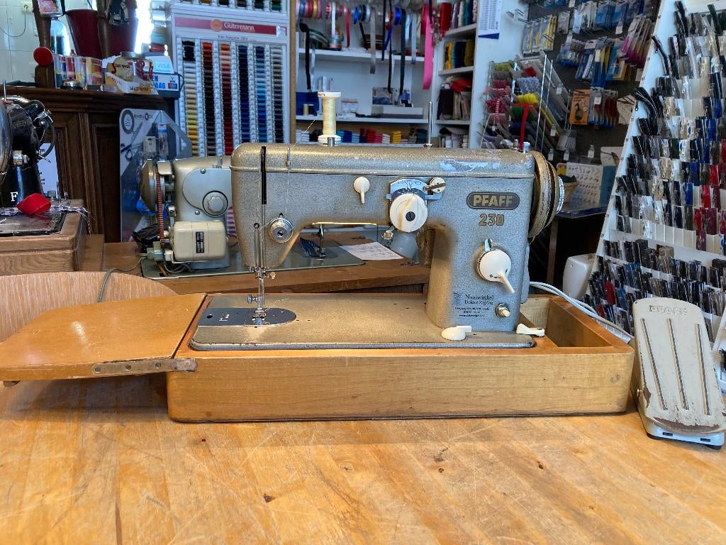 Pfaff 230 semi industrie - voor zware materialen/leer, Duitsland, Ophalen of Verzenden, Pfaff, Industrieel