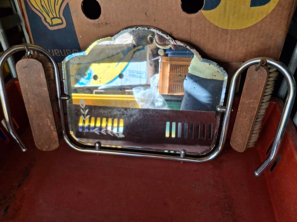 Vintage spiegel met borstels - Art Deco stijl, Ophalen of Verzenden, Overige vormen, 50 tot 100 cm, Minder dan 100 cm