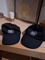 Twee petten met Home Base, Kinderen en Baby's, Kinderkleding | Petten en Hoeden, Ophalen of Verzenden, Zo goed als nieuw, 134 t/m 140