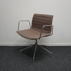 Arper Catifa 53 Design Vergaderstoelen | Bruin | Draaibaar, Gebruikt, Ophalen of Verzenden, Stof, -