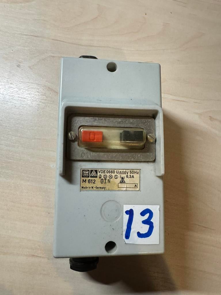 Industriële hoofdschakelaar M612 500V 6,3A, Ophalen of Verzenden, Gebruikt