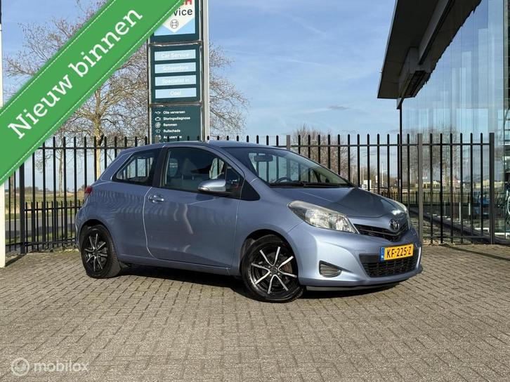 Toyota Yaris 1.3 VVT-i Dynamic | Automaat | Camera, Auto's, Toyota, Bedrijf, Te koop, Yaris, ABS, Achteruitrijcamera, Airbags