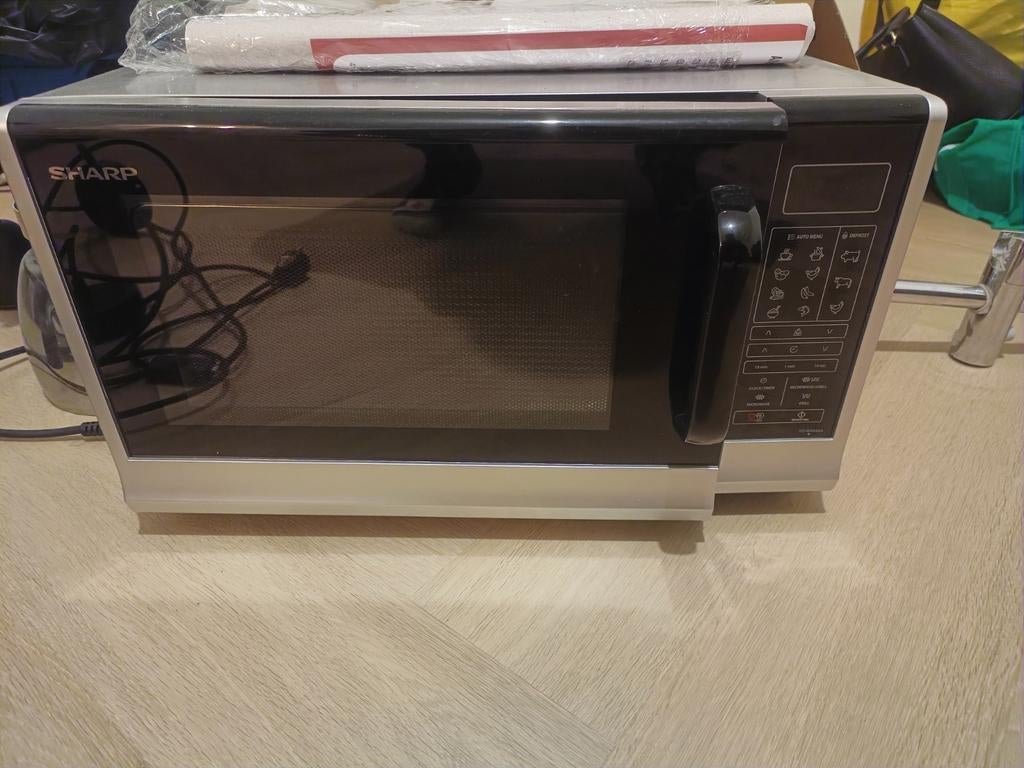 Sharp combimagnetron, Combimagnetron, Gebruikt, Hete lucht, Ophalen of Verzenden