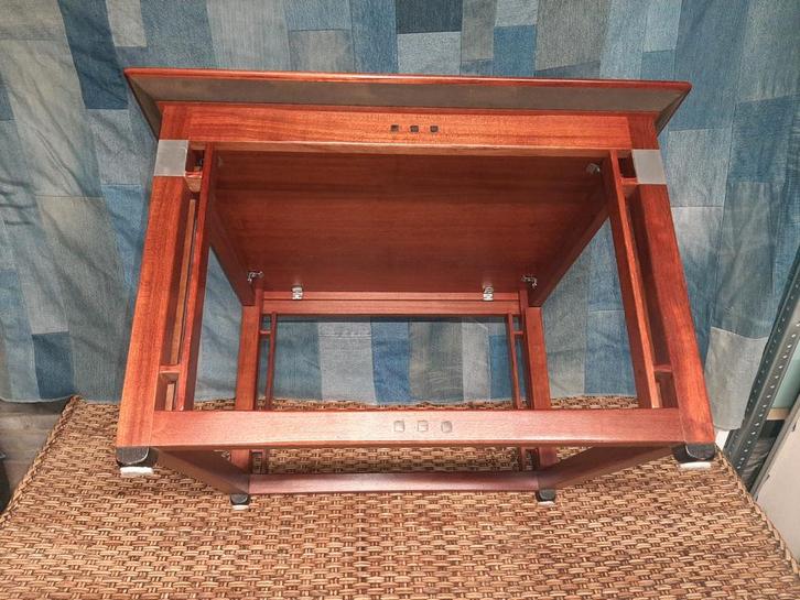 Mooie klassieke art deco tafel van Schuitema type Wilson, Huis en Inrichting, Woonaccessoires | Kisten, Minder dan 50 cm, 50 tot 75 cm