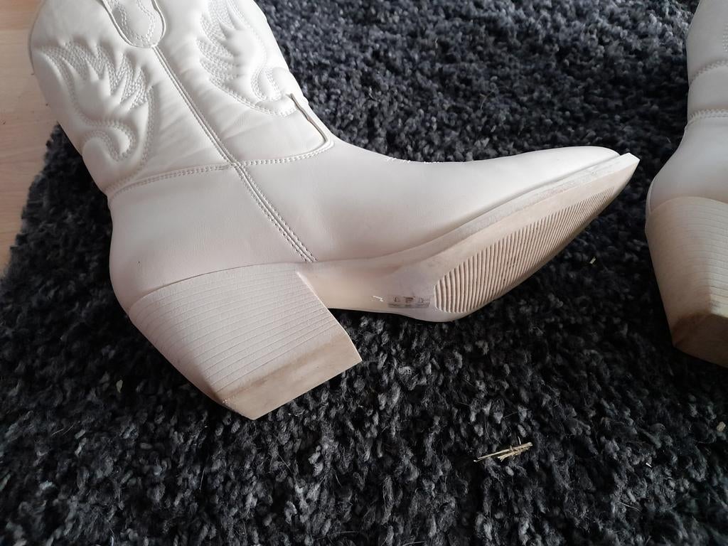 Crème Witte Western Cowboylaarzen Maat 41 Bleubox ZGAN, Wit, Lage of Enkellaarzen, Ophalen of Verzenden, Zo goed als nieuw