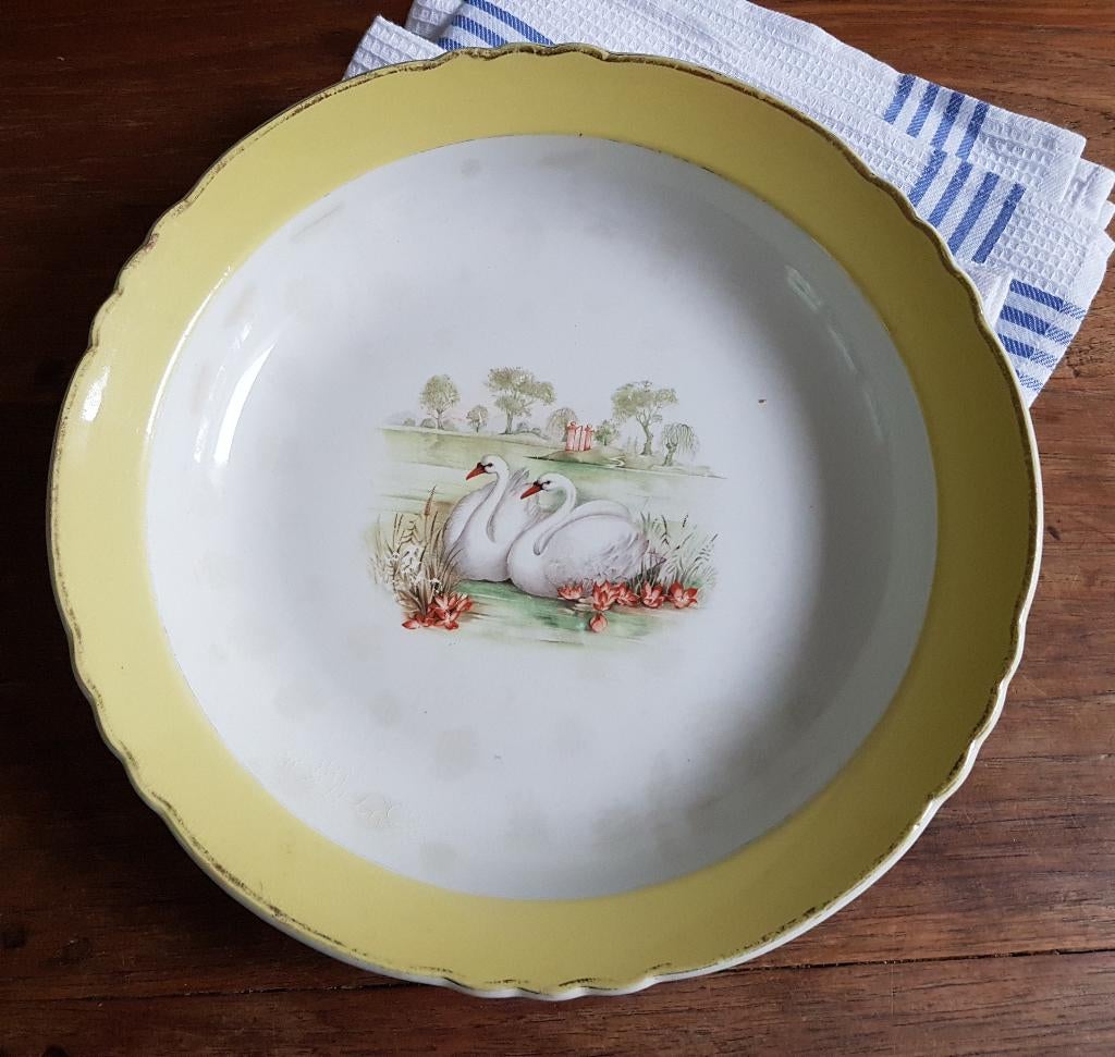 Brocante schaal Moulin des Loups, Orchies, les Cygnes, Antiek en Kunst, Antiek | Servies los, Ophalen of Verzenden