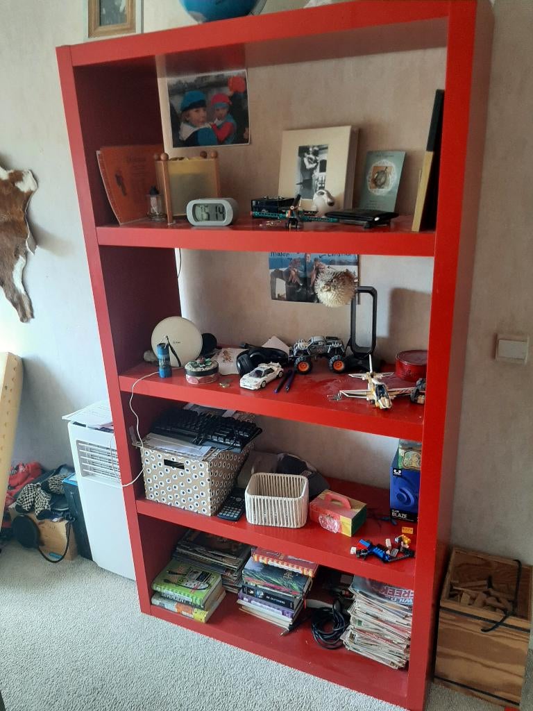 open wand kast rood (kinderkamer?), Ophalen, Met plank(en), Kunststof, Gebruikt