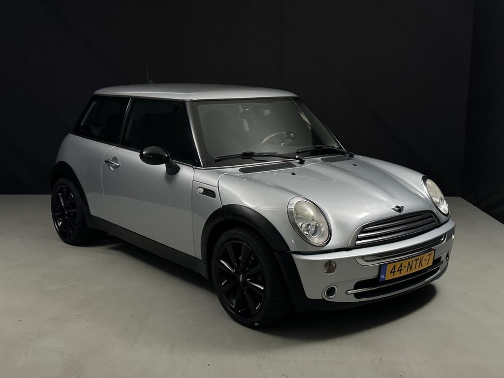 MINI One 1.6 *AC*BLACK WHEELS* (bj 2006), Auto's, Mini, Voorwielaandrijving, Elektrische ramen, 15 km/l, Gebruikt