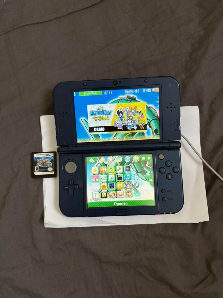 Nintendo 3DS xl new (blauw) + Pokémon Black Version 2, Met games, Blauw, 3DS XL, Ophalen of Verzenden