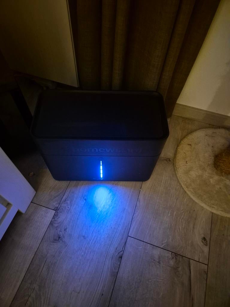 Homewizard plug-in battery, Ophalen, Zo goed als nieuw, Stekker