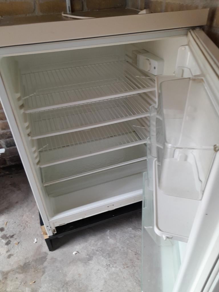 Siemens inbouw koelkast - Compact en efficiënt, 85 tot 120 cm, 100 tot 150 liter, Ophalen of Verzenden, 45 tot 60 cm