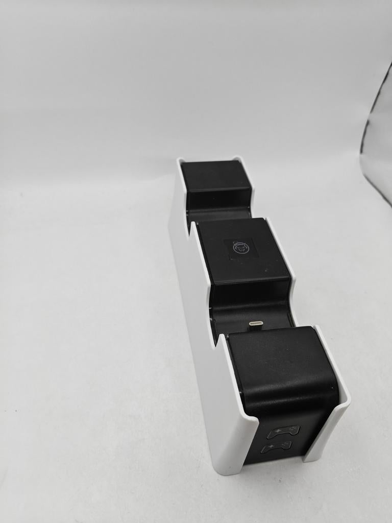 PS5 Controller Oplaadstation - Wit, Onbekend, EU, Generiek Gaming Accessoires, Info@gamingaccessoires.eu, Nieuw