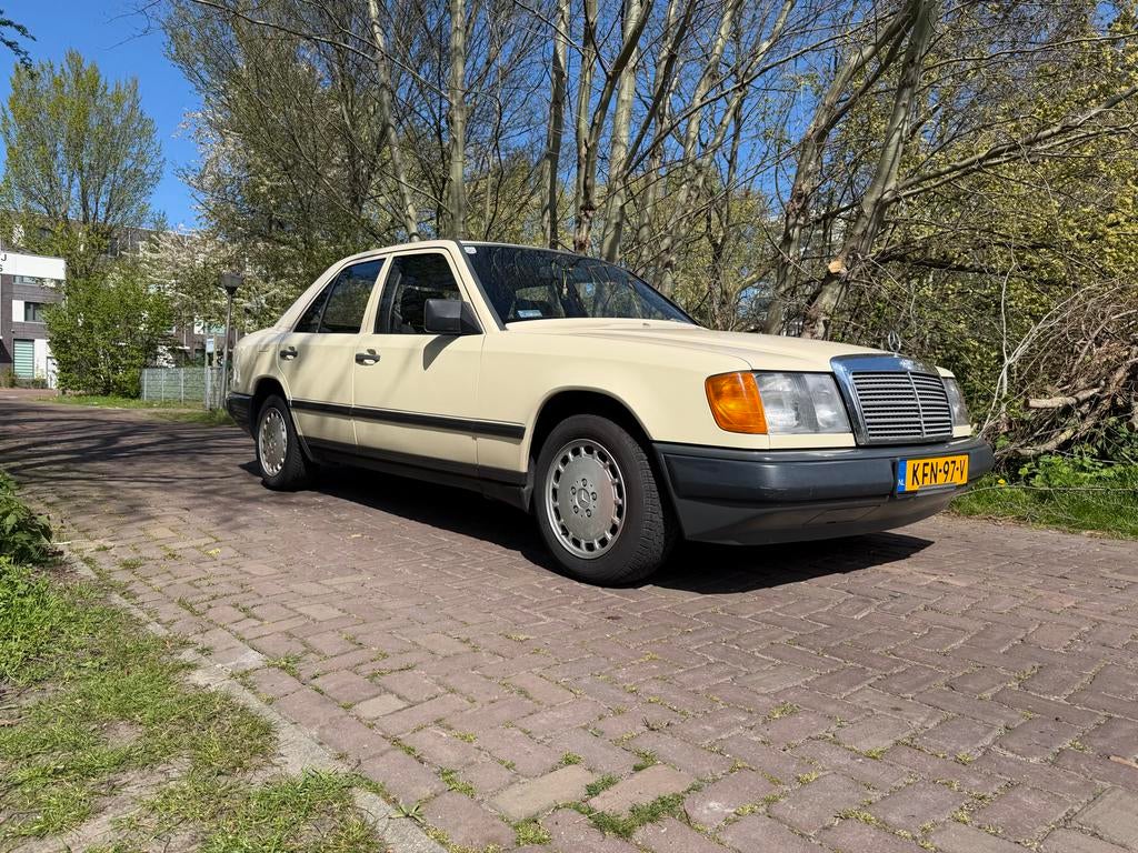 Mercedes-Benz W124 200d AIRCO/ in TOP staat!!, Auto's, 1200 kg, Particulier, Sedan, Geïmporteerd