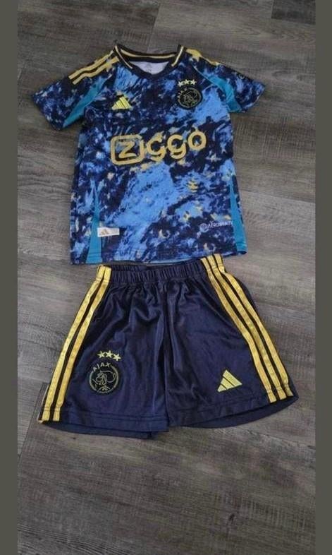 Pakket Jongens T-Shirts - Maat 122-128, Adidas, Gebruikt, Ophalen of Verzenden, Shirt of Longsleeve