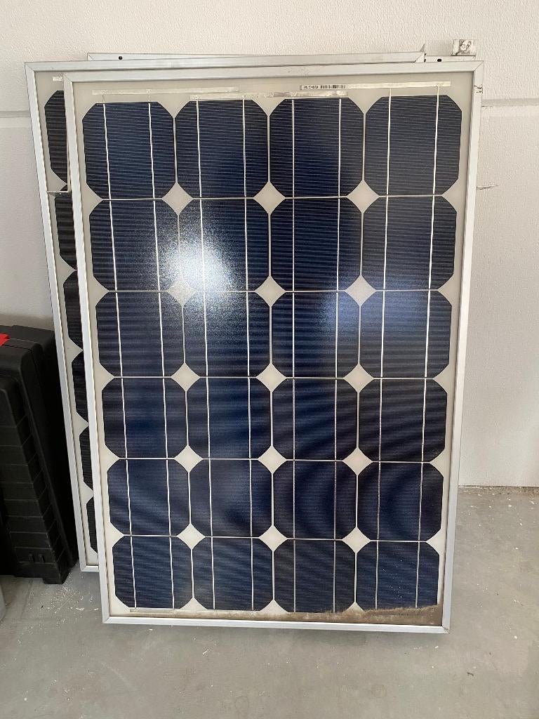 Zonnepanelen 12V voor Camper of Tuin, met lader, Caravans en Kamperen, Ophalen, Zo goed als nieuw