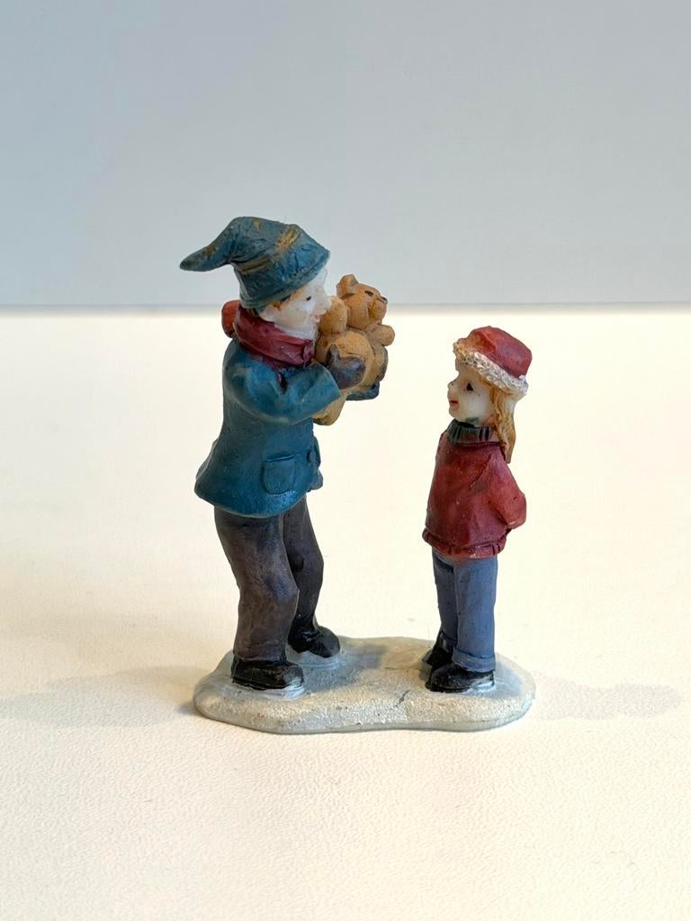 Christmas Village - Teddy Bear, Verzenden