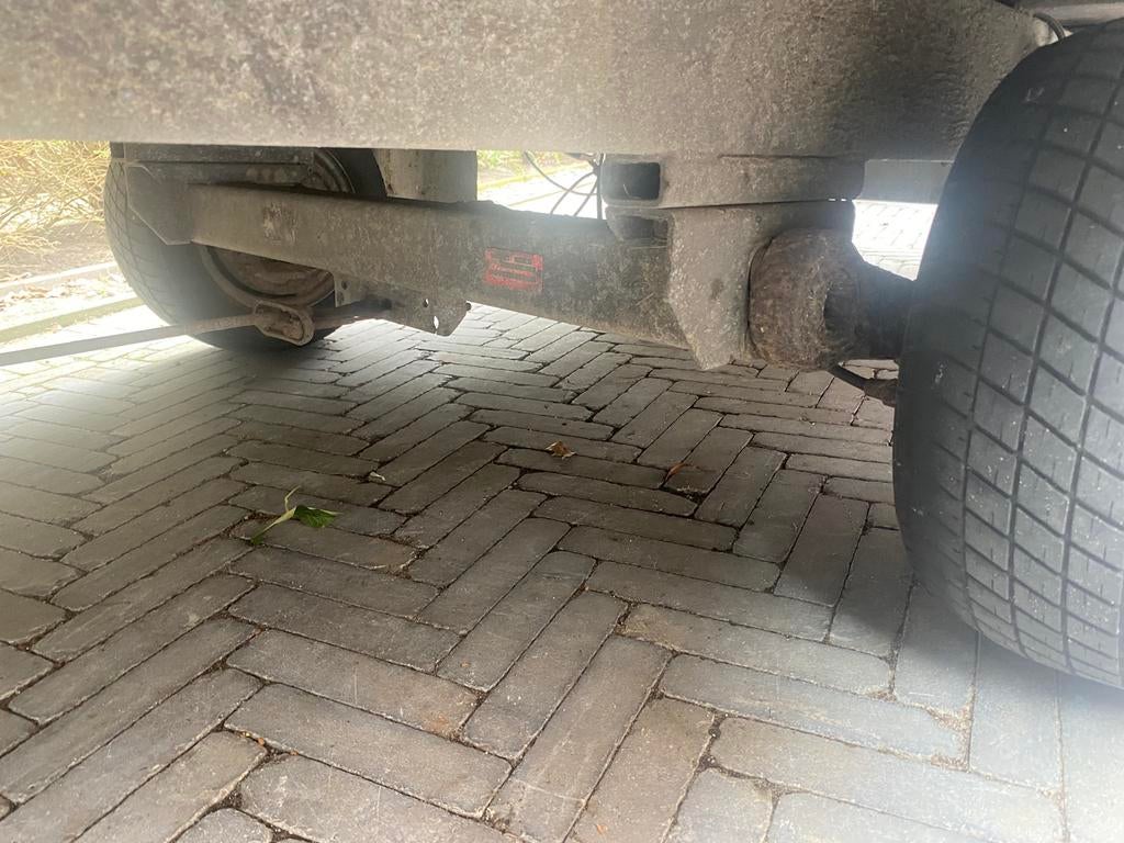 Gezocht knott as aanhanger 1350 kg padmaat 80 cm  5 bouten, Ophalen