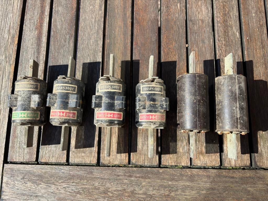 Oude mespatroon zekeringen Holec, Ophalen of Verzenden, Gebruikt