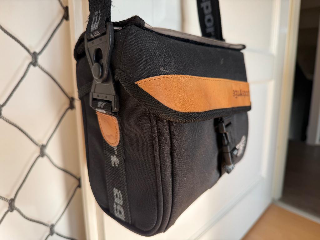 AGU stuurfietstas, 2 stuks, Fietsen en Brommers, Fietsaccessoires | Fietstassen, Ophalen, Gebruikt, AGU