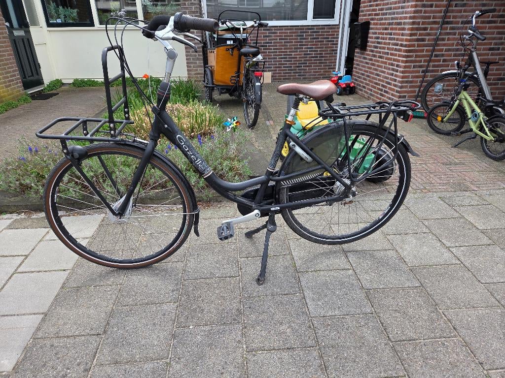 Gazelle Bloom 2022 ideale gezinsfiets / moederfiets, Fietsen en Brommers, Fietsen | Dames | Moederfietsen, Ophalen, Gebruikt, Dubbele standaard