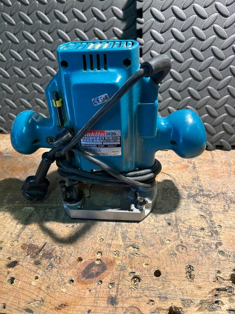 Makita 220 volt reciprozaag, bovenfrees en een schaafmachine, Ophalen of Verzenden, Gebruikt