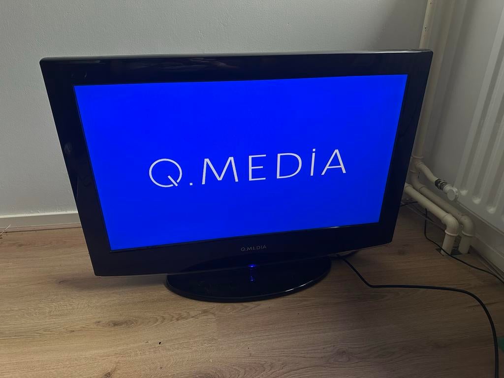 Q.Media 31.5" LCD TV, 50 Hz, LCD, Zo goed als nieuw, 40 tot 60 cm