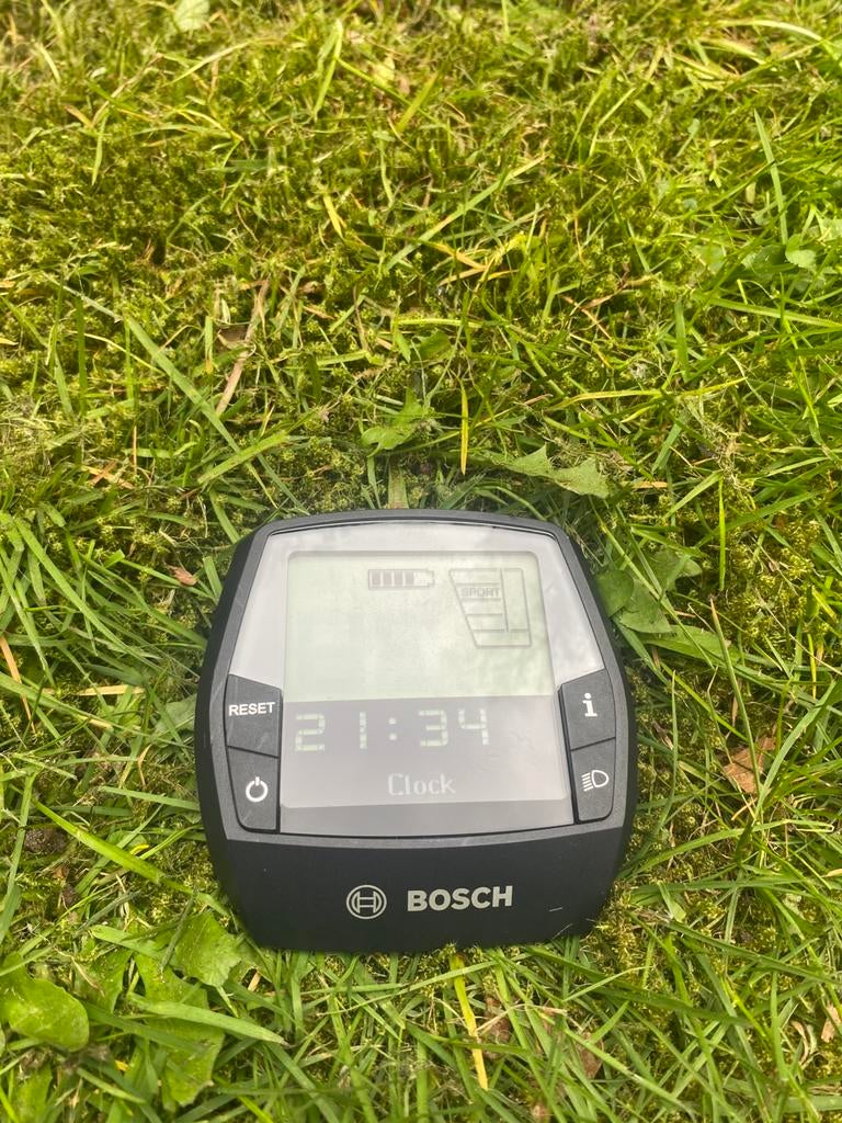 Amper gebruikt fiets schermpje van bosch, Fietsen en Brommers, Fietsaccessoires | Fietscomputers, Ophalen of Verzenden, Zo goed als nieuw