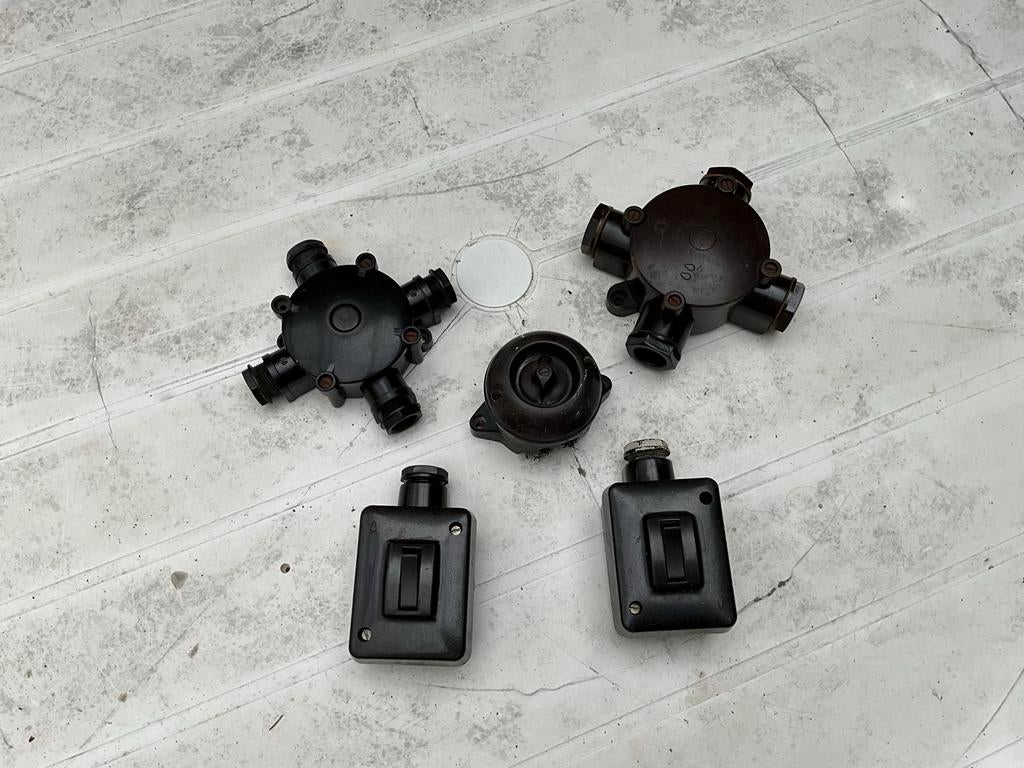 Vintage Bakelieten Schakelaars en Lasdozen, Ophalen of Verzenden, Gebruikt, Schakelaar