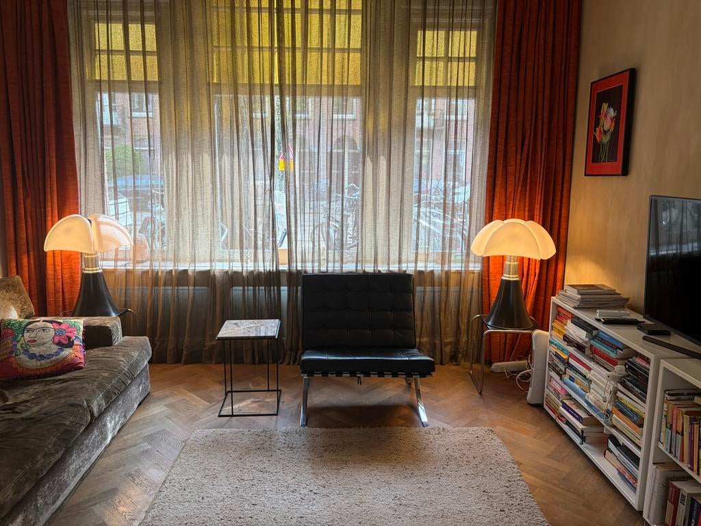 Alivar Barcelona stoel, zwart leer en staal, Huis en Inrichting, Stoelen, Ophalen, Gebruikt, Zwart, Leer