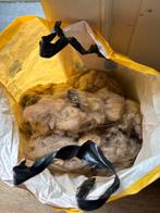 Schapenwol in boodschappentas - Verzenden mogelijk, Hobby en Vrije tijd, Stoffen en Lappen, Gebruikt, Wol, Beige, Ophalen of Verzenden