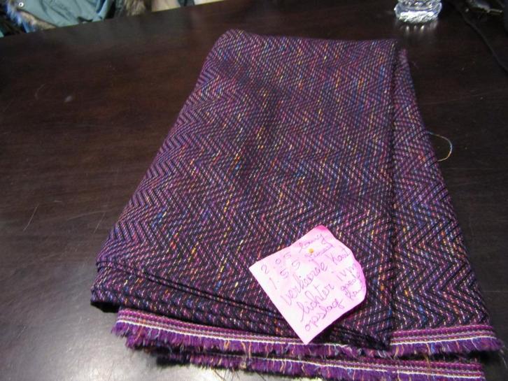 2 lappen Tweed Bordeau met div kleurtjes, Hobby en Vrije tijd, Stoffen en Lappen, Nieuw, Overige materialen, 120 cm of meer, 30 tot 200 cm