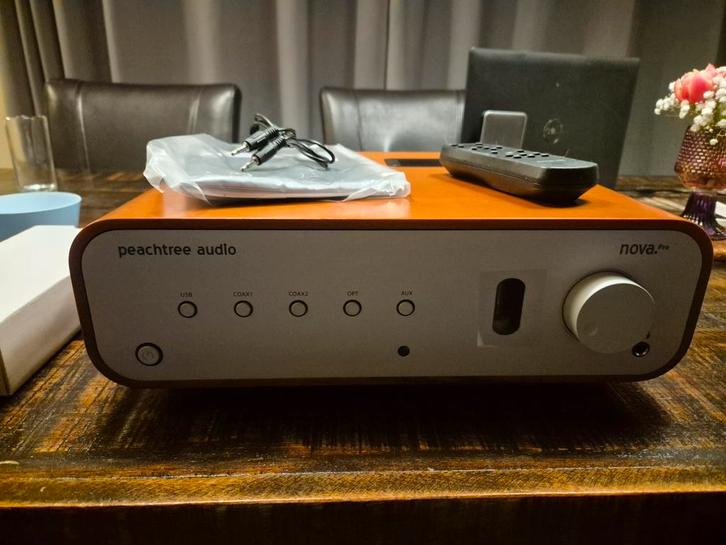 Peachtree Audio Nova.Pre versterker, Audio, Tv en Foto, Buizenversterkers, Versterker, Ophalen of Verzenden