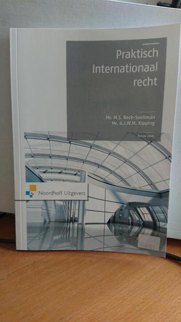 Studieboeken rechten HBO of Universiteit WO beschikbaar voor biedingen