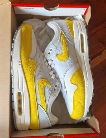 Nike air max 1 "Tour Yellow". beschikbaar voor biedingen