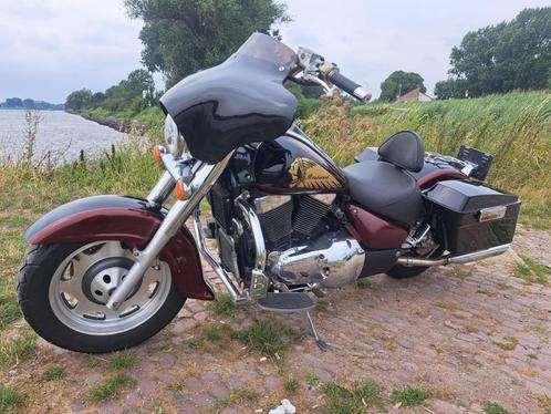 Te koop mooie Intruder VL1500 lc met extra's., Motoren, Motoren | Suzuki, Particulier, Toermotor, 2 cilinders, Ophalen
