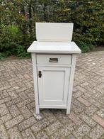 Brocant (nacht-)kastje, Gebruikt, Ophalen of Verzenden, 45 tot 65 cm, 70 cm of meer