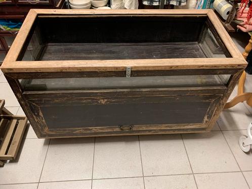Antieke vitrine kast toonbank hout met deksel, Huis en Inrichting, Kasten | Vitrinekasten, Gebruikt, 50 tot 100 cm, 25 tot 50 cm