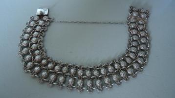 Vintage zilveren armband met 60 bewerkte bolletjes  beschikbaar voor biedingen
