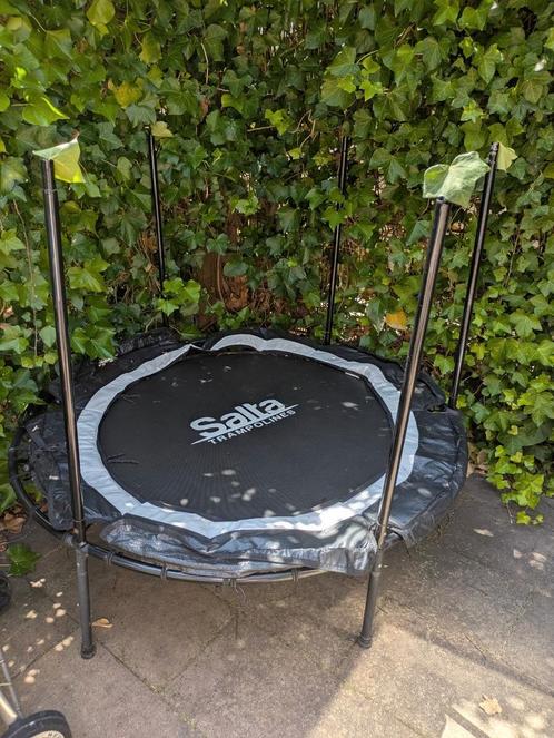 Trampoline zonder met en 1 stang mist, Kinderen en Baby's, Speelgoed | Buiten | Trampolines, Gebruikt, Ophalen