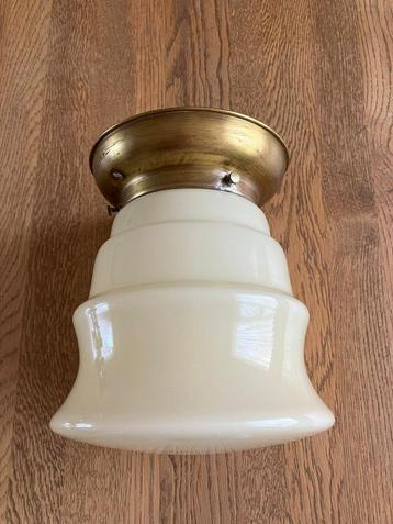Antieke Lamp uit de jaren 40 beschikbaar voor biedingen