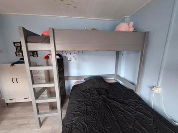 Hoogslaper 90x200 nog nooit in geslapen. incl nieuw matras beschikbaar voor biedingen