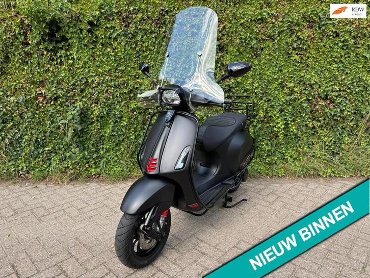 Vespa Sprint S 45km Scooter E5 MAT ZWART BETAAL met in3, Fietsen en Brommers, Scooters | Vespa, Gebruikt, Vespa S, Benzine