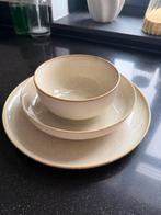 Bordenset, Ophalen of Verzenden, Zo goed als nieuw, Bord(en), Effen