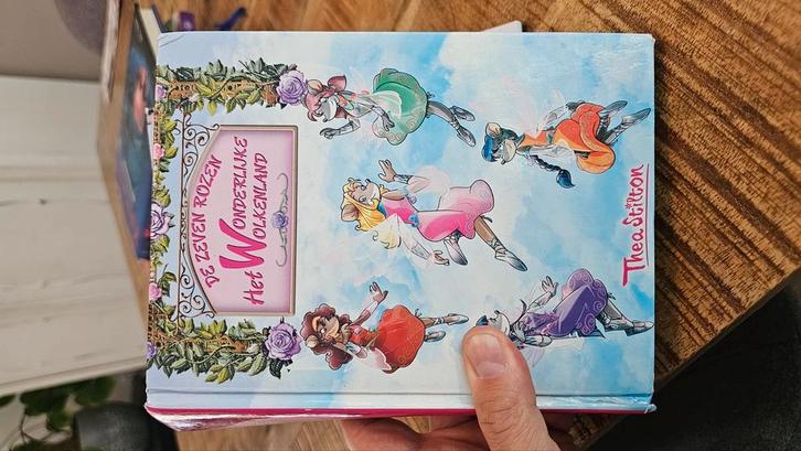 Thea Stilton - Het wonderlijke wolkenland, Boeken, Kinderboeken | Jeugd | onder 10 jaar, Zo goed als nieuw, Ophalen of Verzenden