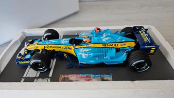 F.Alonso Renault f1 team R25 2nd place British GP 2005 1:18 beschikbaar voor biedingen