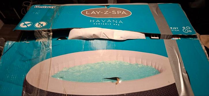 Lay-Z-Spa Havana Jacuzzi - Zo goed als nieuw!, Tuin en Terras, Bubbelbaden en Hottubs, Zo goed als nieuw, Opblaasbaar, Filter